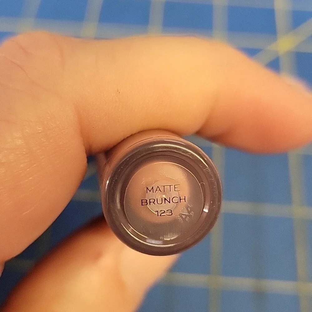 Revolution Matte Lipstick - 123 Matte Brunch 3ml New